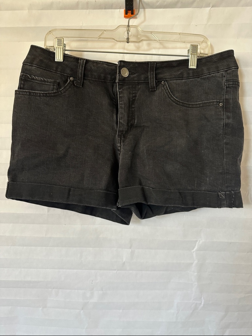 Time and Tru Black Denim Shorts Women’s Size 14 Cuffed Hem Mid Rise